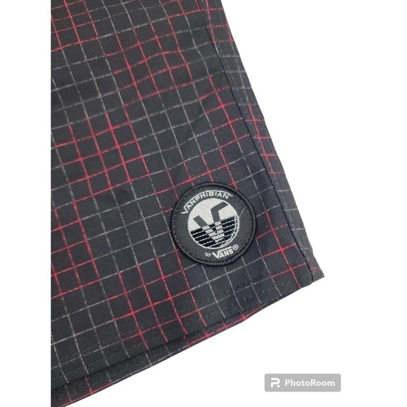 VANS Men's Hybrid Shorts VANPHIBIAN Red Black Checkered NWT Size 28 - Picture 2 of 12